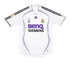 CAMISETA RETRO REAL MADRID 06/07