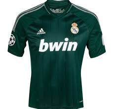 CAMISETA RETRO REAL MADRID 12/13